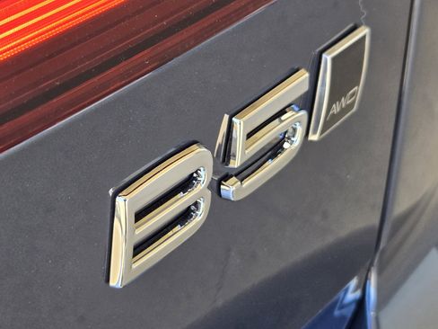 New 2026 Volvo V60 B5 Cross Country Plus w/ Climate Package image 15