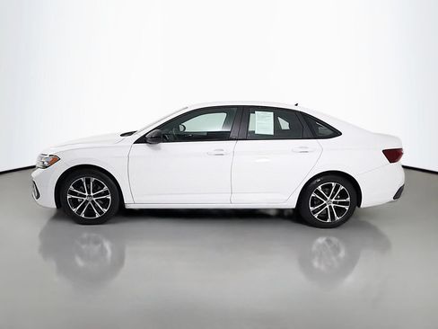 Used 2023 Volkswagen Jetta Sport FWD image 4