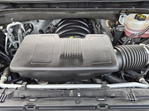 Used 2024 Chevrolet Silverado 1500 LT Trail Boss w/ Convenience Package II AWD/4WD image 32