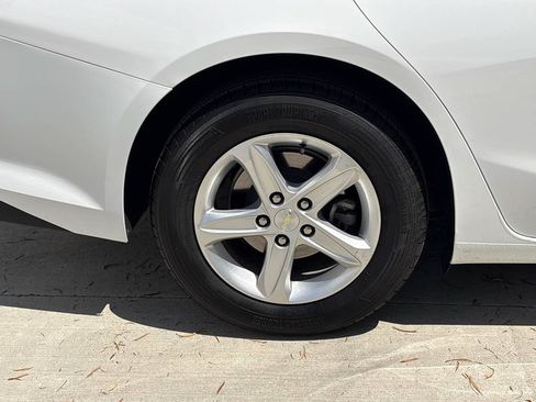Used 2020 Chevrolet Malibu LS w/ LPO, Convenience Package 2 FWD image 9
