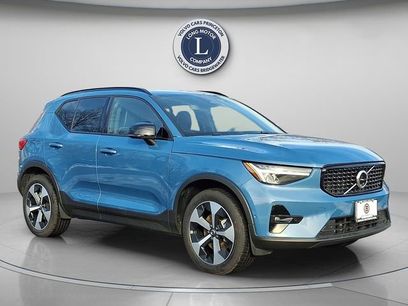 Certified 2025 Volvo XC40 B5 Plus