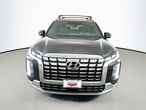 Used 2024 Hyundai Palisade Calligraphy FWD image 2