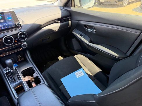 Used 2022 Nissan Sentra SV FWD image 16