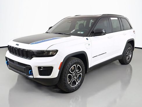Used 2023 Jeep Grand Cherokee Trailhawk AWD/4WD image 13
