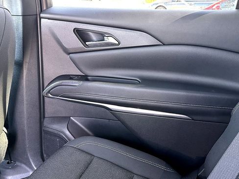 Used 2024 Chevrolet Traverse LT image 21