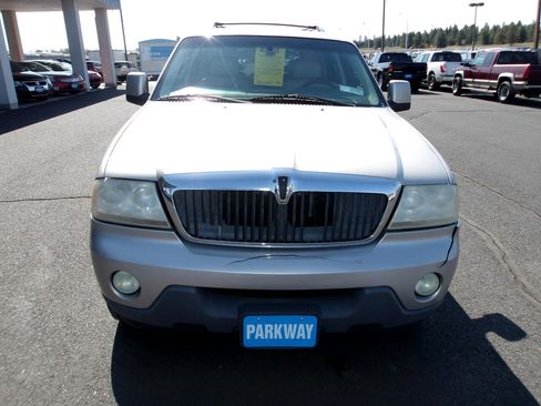 Used 2004 Lincoln Aviator AWD image 8