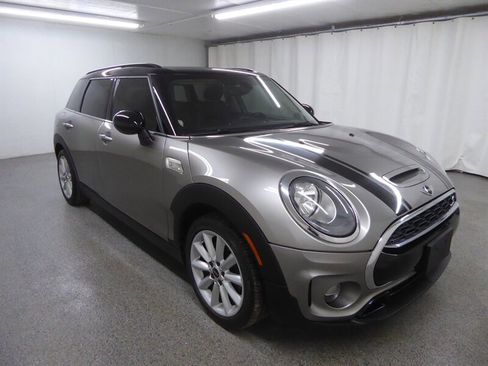 Used 2016 MINI Cooper Clubman S image 1