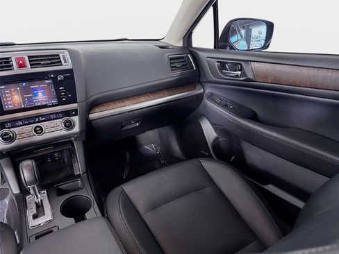 Used 2016 Subaru Outback 3.6R Limited AWD/4WD image 26