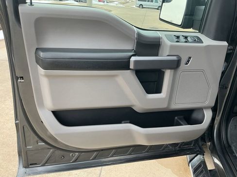 Used 2020 Ford F150 XLT w/ Equipment Group 302A Luxury image 8