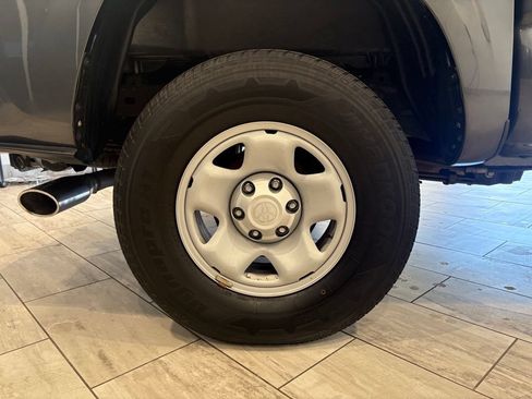 Used 2023 Toyota Tacoma SR AWD/4WD image 32
