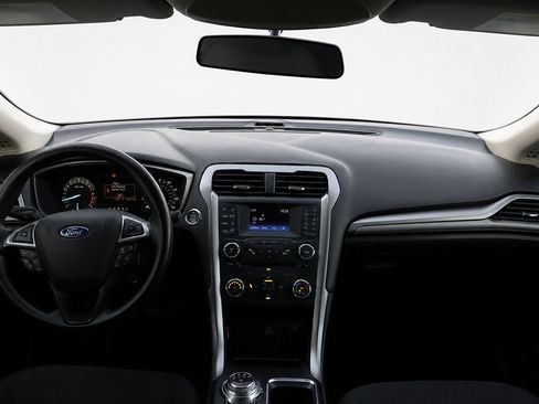 Used 2017 Ford Fusion SE FWD image 19