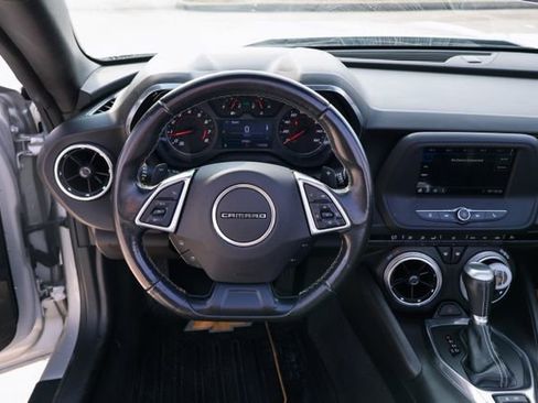 Used 2019 Chevrolet Camaro LT image 9