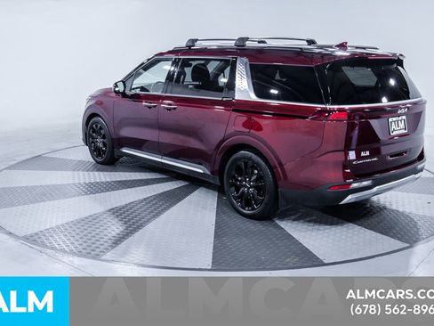 Used 2022 Kia Carnival SX Prestige image 8