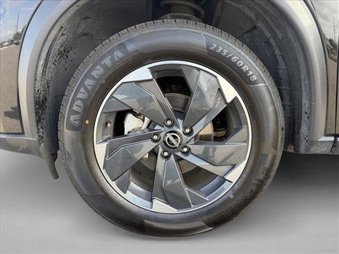 Used 2024 Nissan Rogue SV image 23