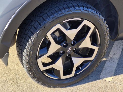 Used 2022 Hyundai Santa Cruz Limited image 7