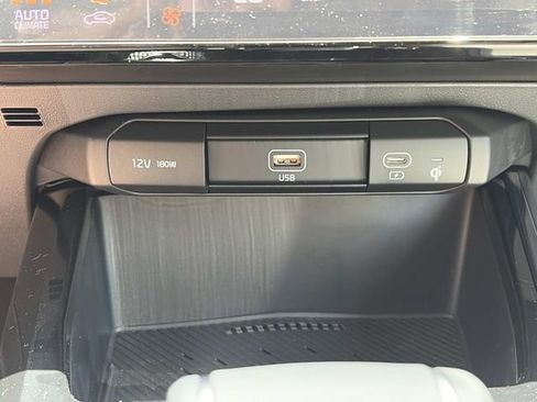New 2026 Kia Niro EX FWD image 32