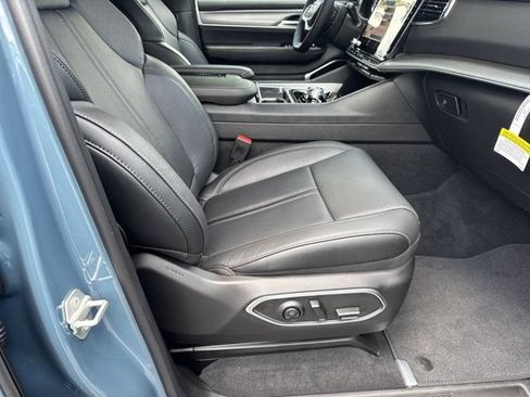 New 2026 Jeep Grand Wagoneer L Limited AWD/4WD image 13