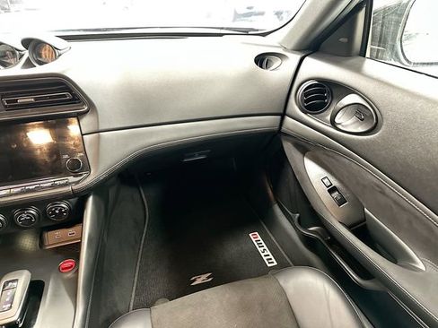 Used 2024 Nissan Z NISMO w/ Floor Mat Package RWD image 21