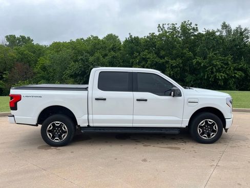 Used 2023 Ford F150 Lightning XLT AWD/4WD image 6