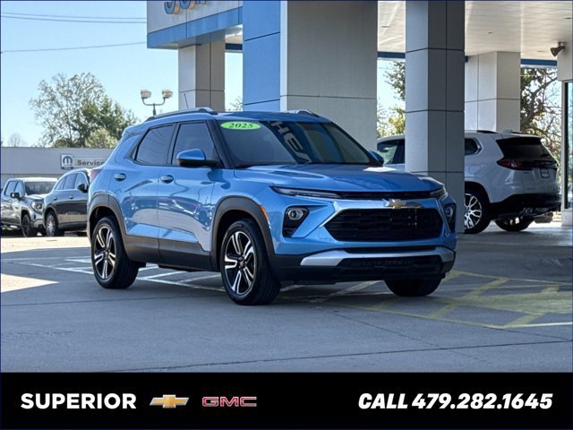 Used 2025 Chevrolet TrailBlazer LT w/ LT Cold Weather Package FWD image 1
