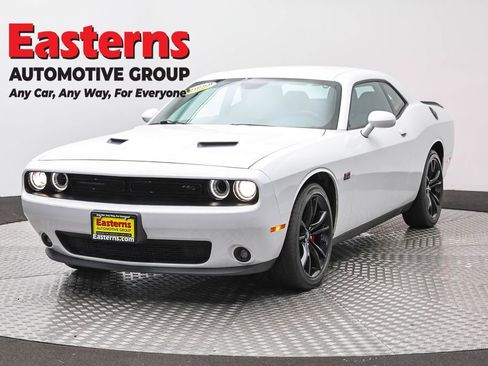 Used 2018 Dodge Challenger R/T w/ Blacktop Package RWD image 1