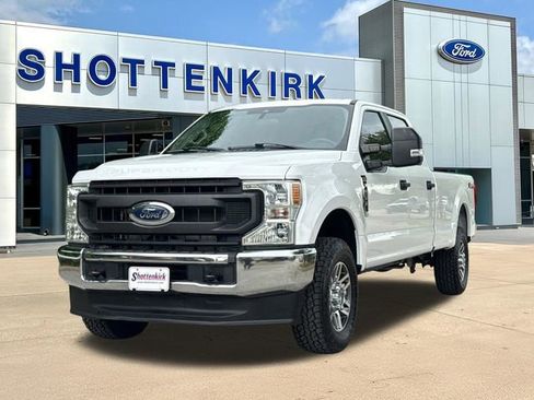 Used 2022 Ford F250 XL w/ Power Equipment Group image 3