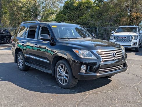 Used 2015 Lexus LX 570 4WD w/ Luxury Package image 4