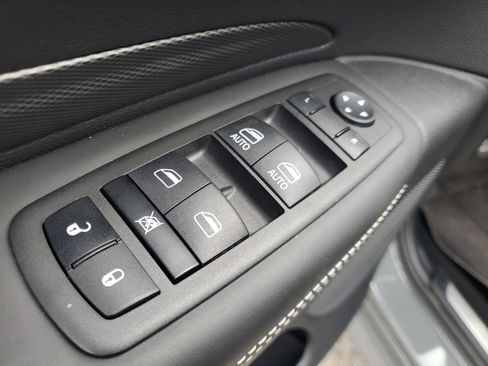 Used 2023 Dodge Durango SRT image 11