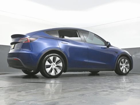 Used 2021 Tesla Model Y Long Range image 49