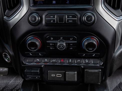 Used 2019 Chevrolet Silverado 1500 LT Trail Boss image 27