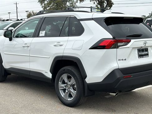 New 2025 Toyota RAV4 LE image 9