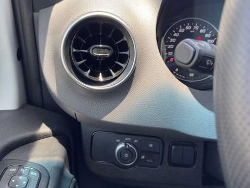 Used 2025 Mercedes-Benz Sprinter 2500 image 21