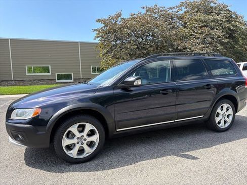 Used 2016 Volvo XC70 T5 Premier w/ Proximity Package FWD image 13