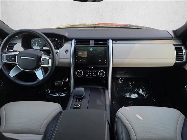 Used 2021 Land Rover Discovery S R-Dynamic AWD/4WD image 9