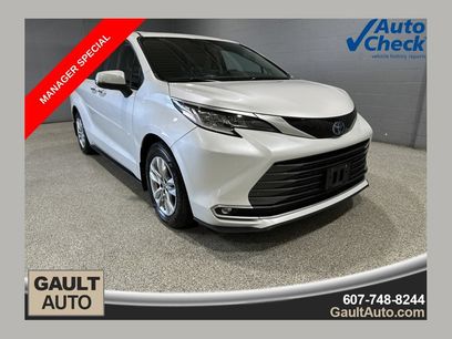 Certified 2023 Toyota Sienna Limited