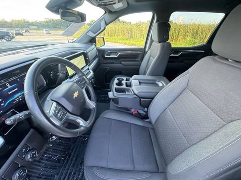 Used 2024 Chevrolet Silverado 1500 LT RWD image 29