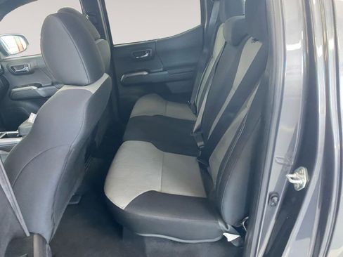 Used 2023 Toyota Tacoma TRD Off-Road image 13