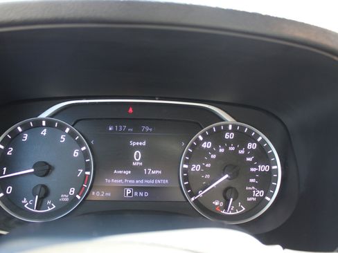 Used 2024 Nissan Frontier SV image 22