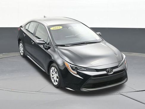 Used 2025 Toyota Corolla LE FWD image 65