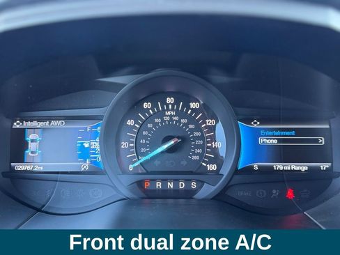 Used 2024 Ford Edge Titanium image 10