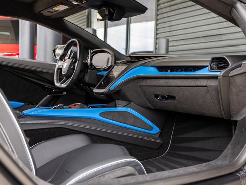 Used 2024 Lamborghini Revuelto image 43