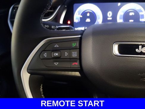 New 2025 Jeep Grand Cherokee Altitude RWD image 19