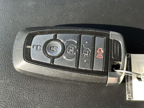 Used 2021 Ford Explorer XLT w/ Equipment Group 202A AWD/4WD image 14
