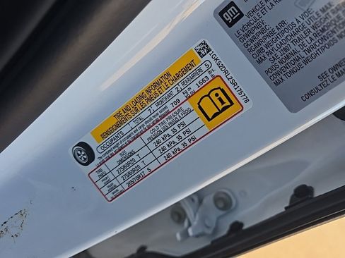 Used 2025 GMC Yukon Denali image 12