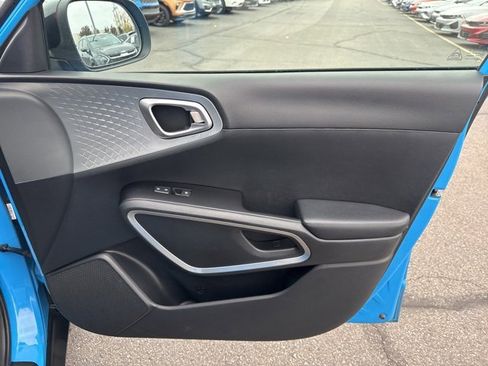 Used 2023 Kia Soul S image 49