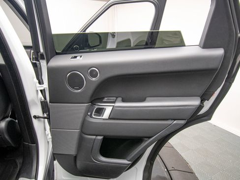 Used 2019 Land Rover Range Rover Sport HSE image 30
