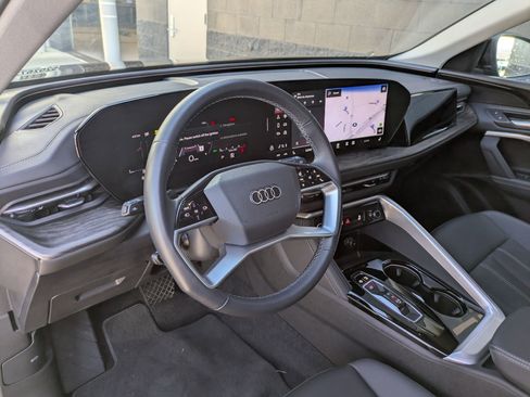 Used 2025 Audi Q5 Premium w/ Convenience Package AWD/4WD image 12