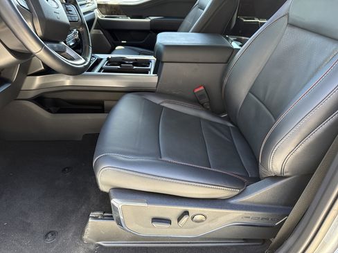 Used 2024 Ford F250 Lariat w/ Chrome Package image 9