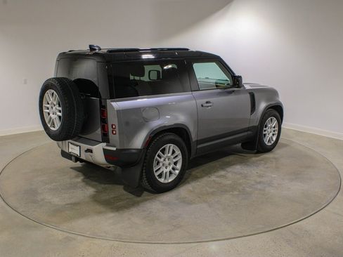 Used 2024 Land Rover Defender 90 S image 5