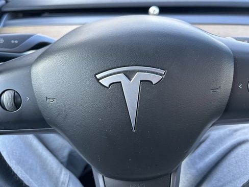 Used 2018 Tesla Model 3 image 23